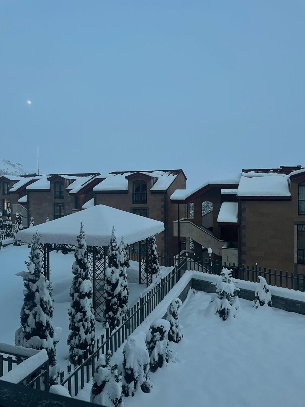 Marrone Hotel Tsachkadzor Buitenkant foto